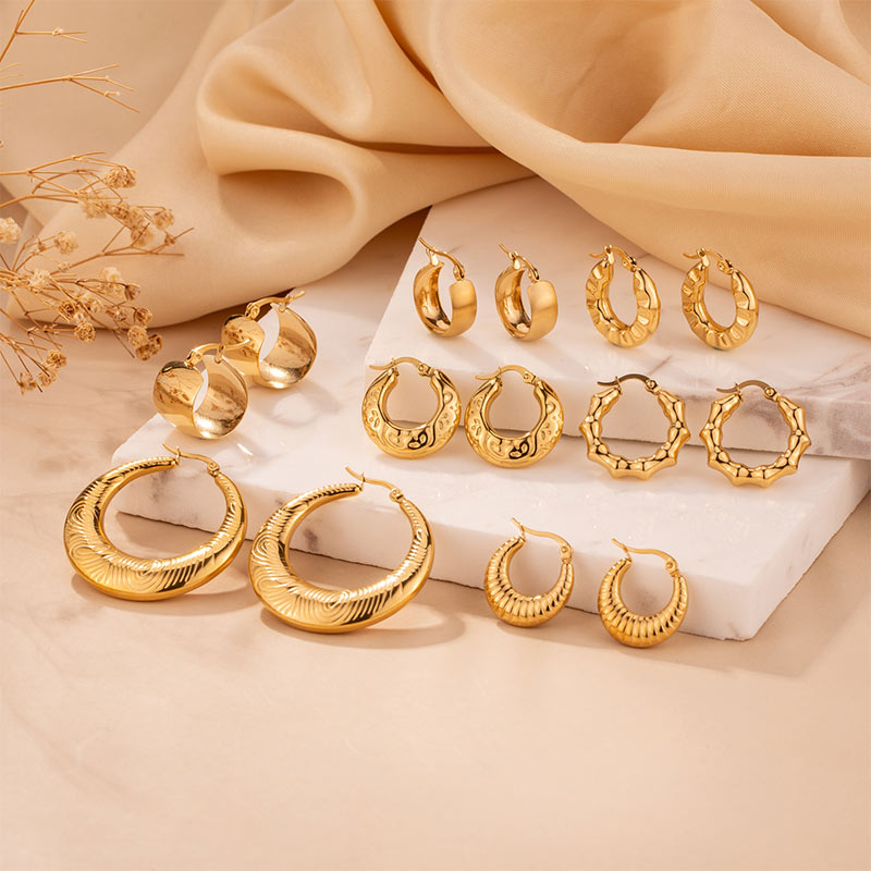 Fashionable Golden Round Earrings E932-GO