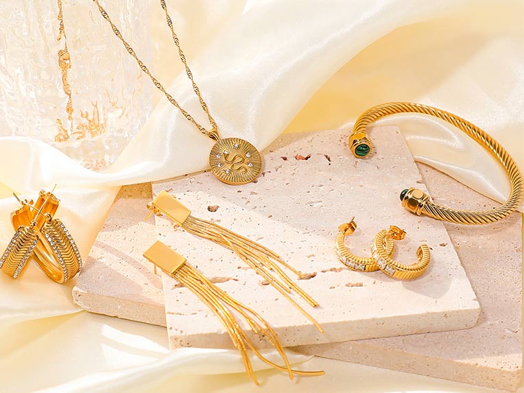 How to choose the right gold jewellery set for wedding