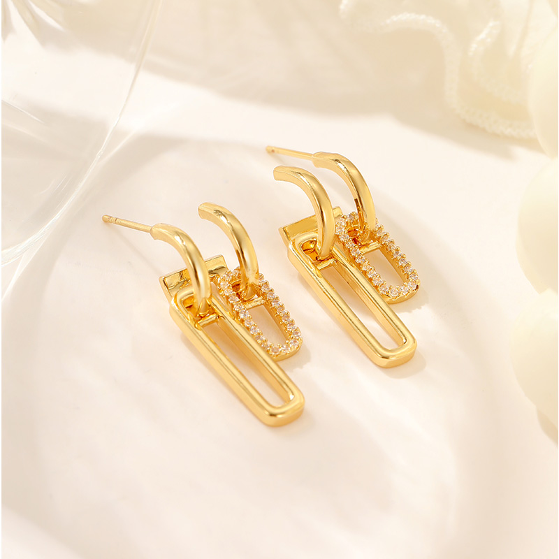 Popular shinny white zircon special stud earrings