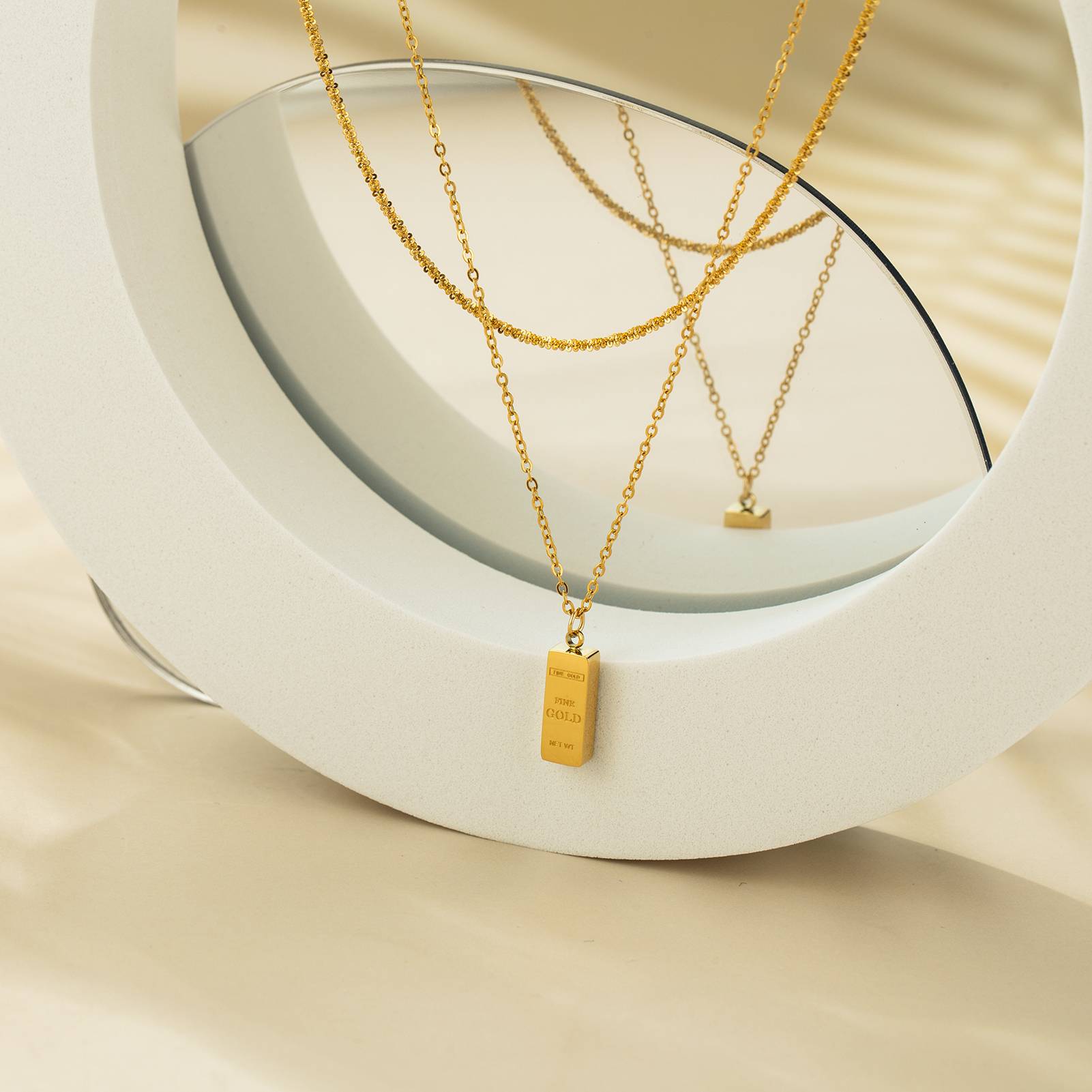 Stylish layering gold block pendant chain necklace
