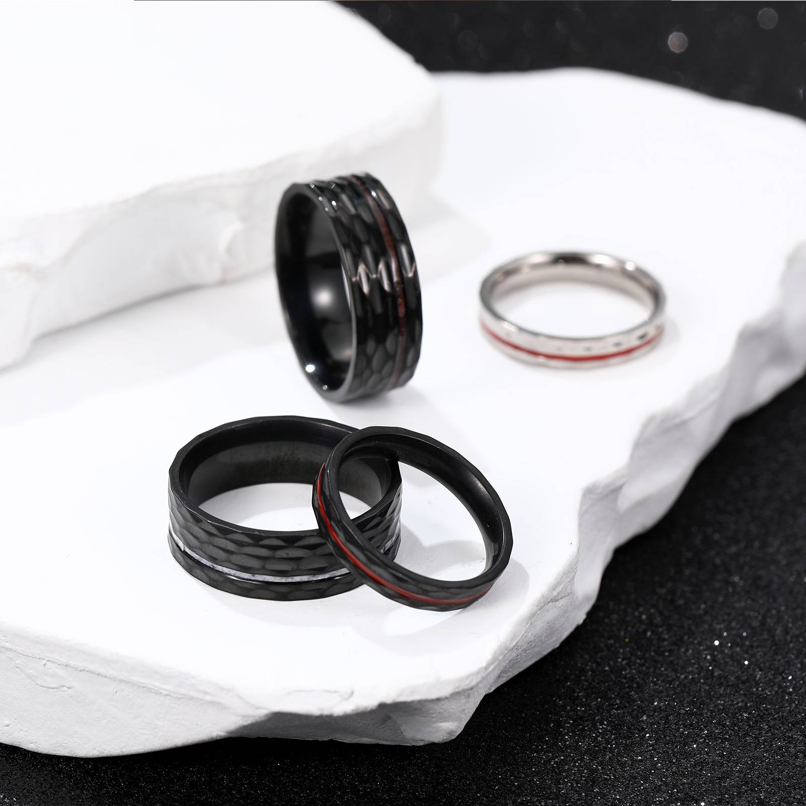 F136 Titanium Rings 2024 New Design Hammered Pattern Colorful Titanium Rings For Couple